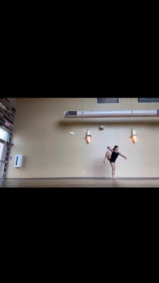 Post 1 by Illinettes on TikTok (video)