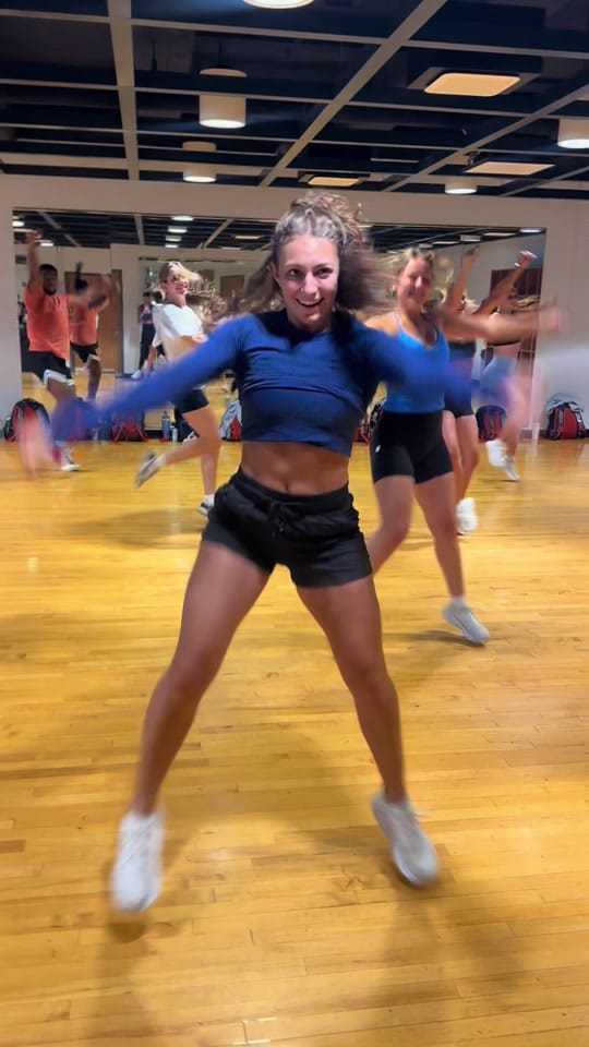 Post 3 by Illinettes on TikTok (video)