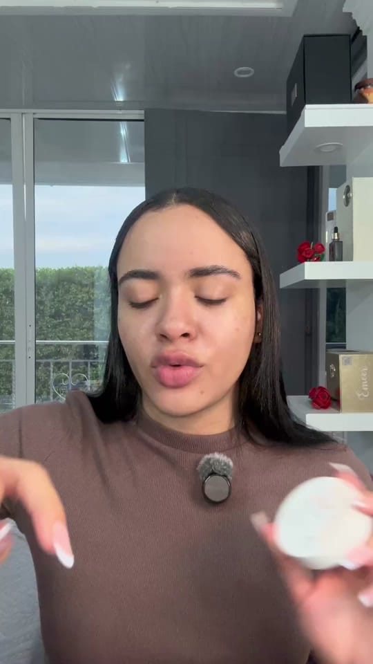 Post 8 by Valen A on TikTok (video)