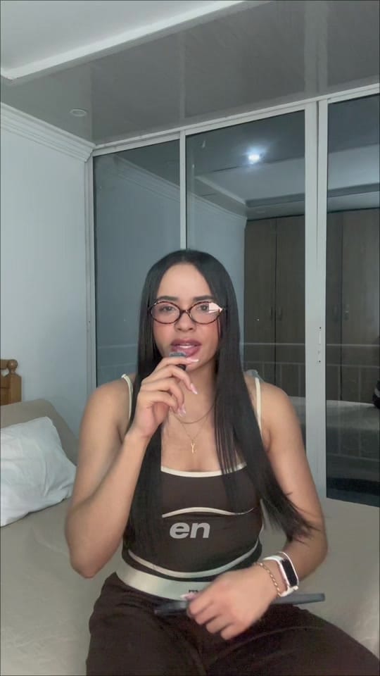 Post 7 by Valen A on TikTok (video)
