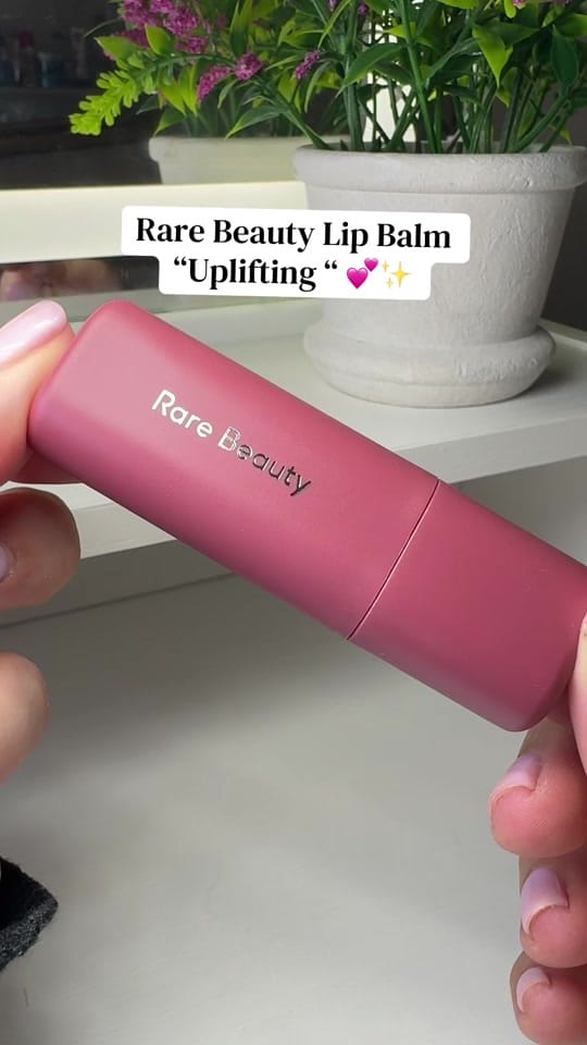 Post 4 by Lili Noru on TikTok (video)