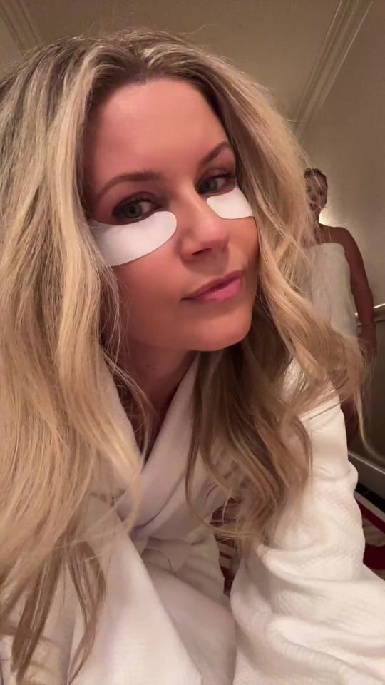 Post 4 by Celebrity MUA Janine 🇨🇦 on TikTok (video)