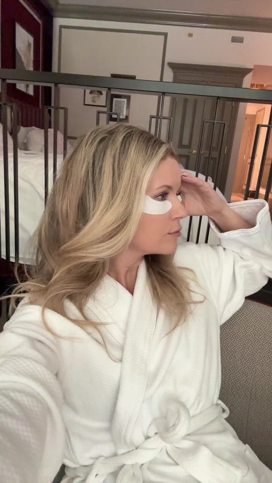 Post 5 by Celebrity MUA Janine 🇨🇦 on TikTok (video)