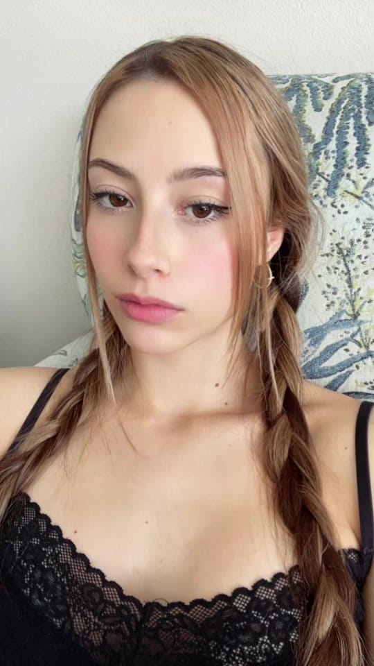 Post 3 by aves🖤 on TikTok (video)