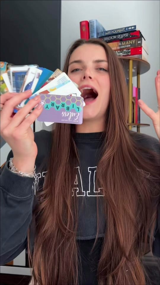 Post 5 by Alexzandra📚💖🐉 on TikTok (video)