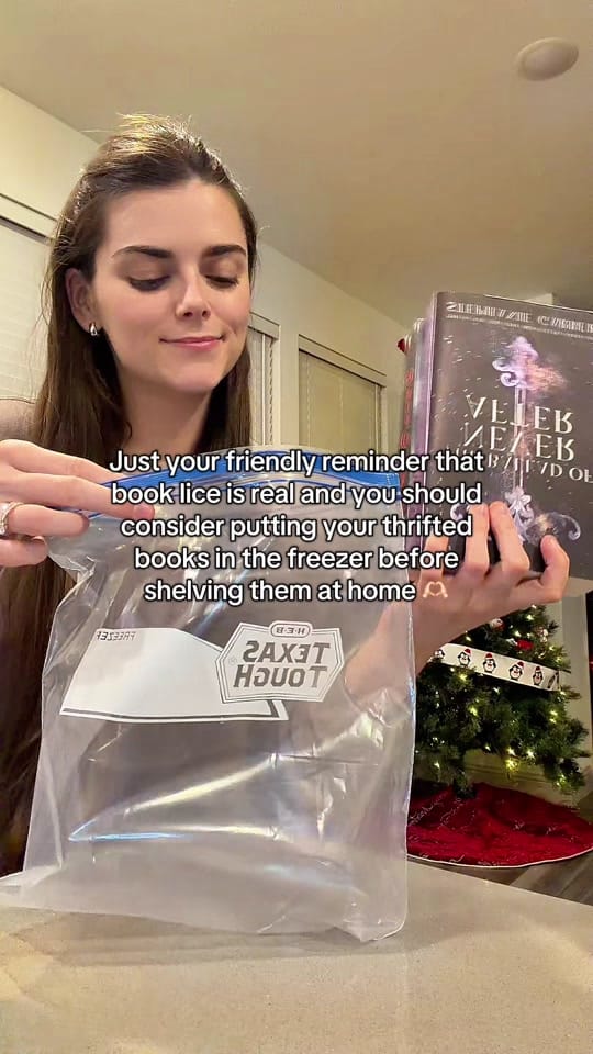 Post 10 by Alexzandra📚💖🐉 on TikTok (video)