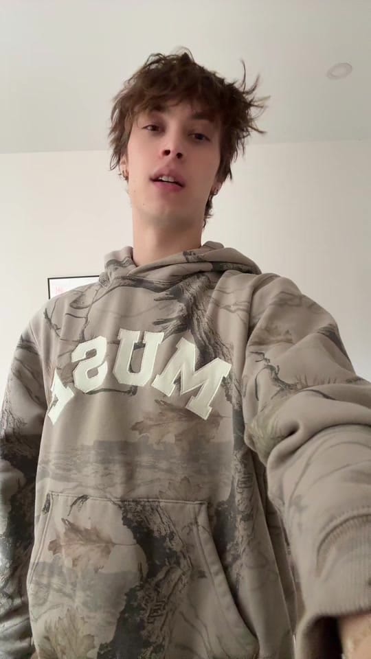 Post 10 by Alex Cazemiro on TikTok (video)