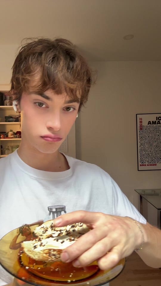 Post 9 by Alex Cazemiro on TikTok (video)