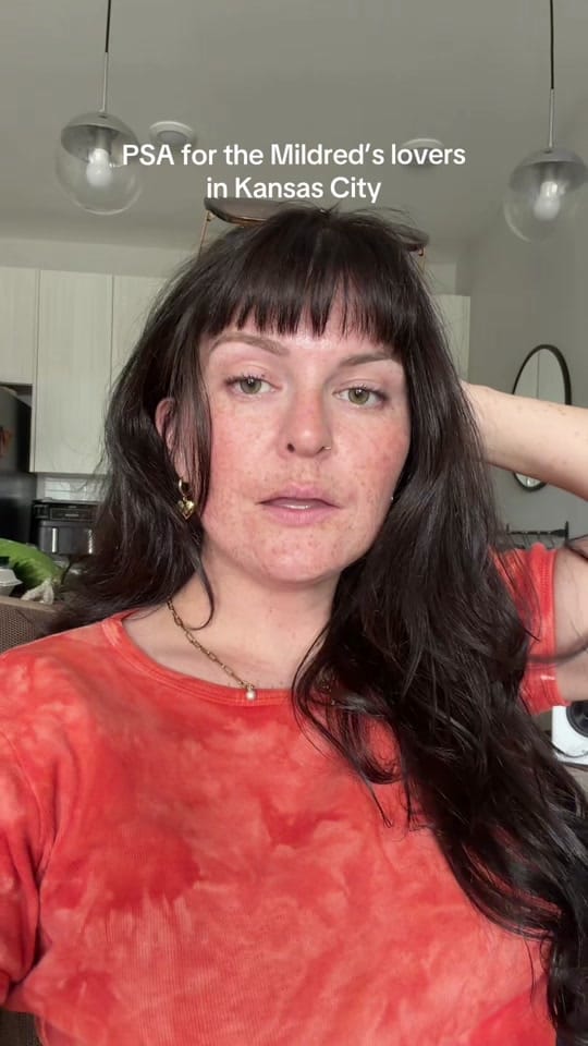 Post 1 by Larissa on TikTok (video)