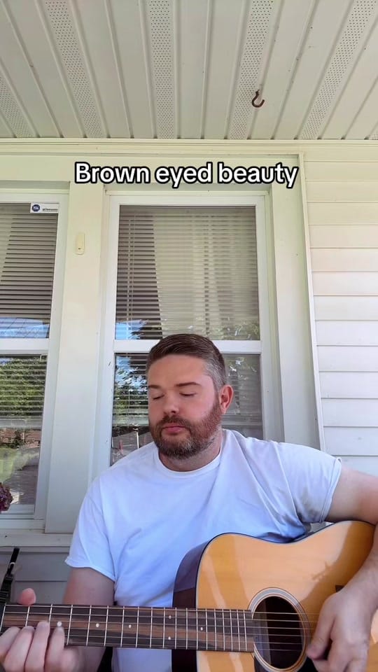 Post 4 by Alex on TikTok (video)