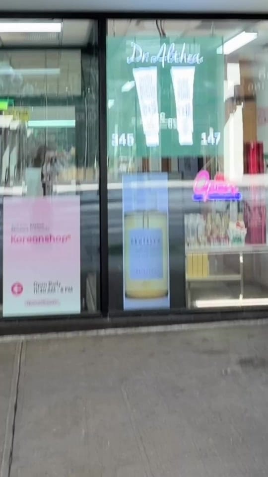 Post 7 by Koreanshop.ca (100% Authentic) on TikTok (video)