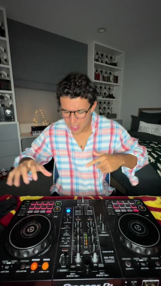 Post 6 by STL on TikTok (video)