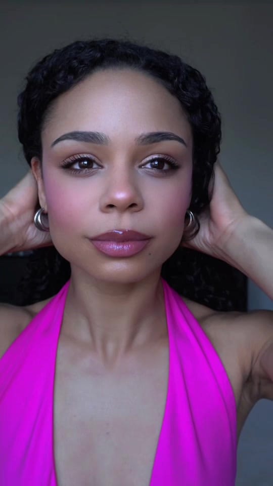 Post 5 by Kira The Light on TikTok (video)