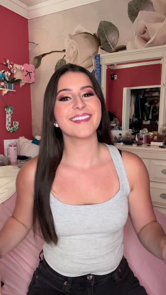Post 6 by Jasmin 🎤 on TikTok (video)