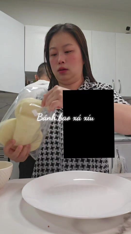 Post 3 by Như Uyên ở Tô Thành 🇨🇦🍁 on TikTok (video)