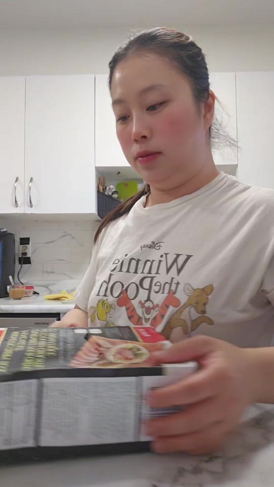 Post 6 by Như Uyên ở Tô Thành 🇨🇦🍁 on TikTok (video)