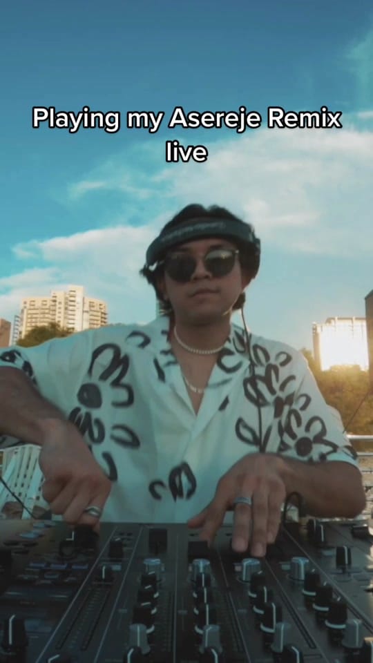 Post 10 by FLAKO STIK on TikTok (video)
