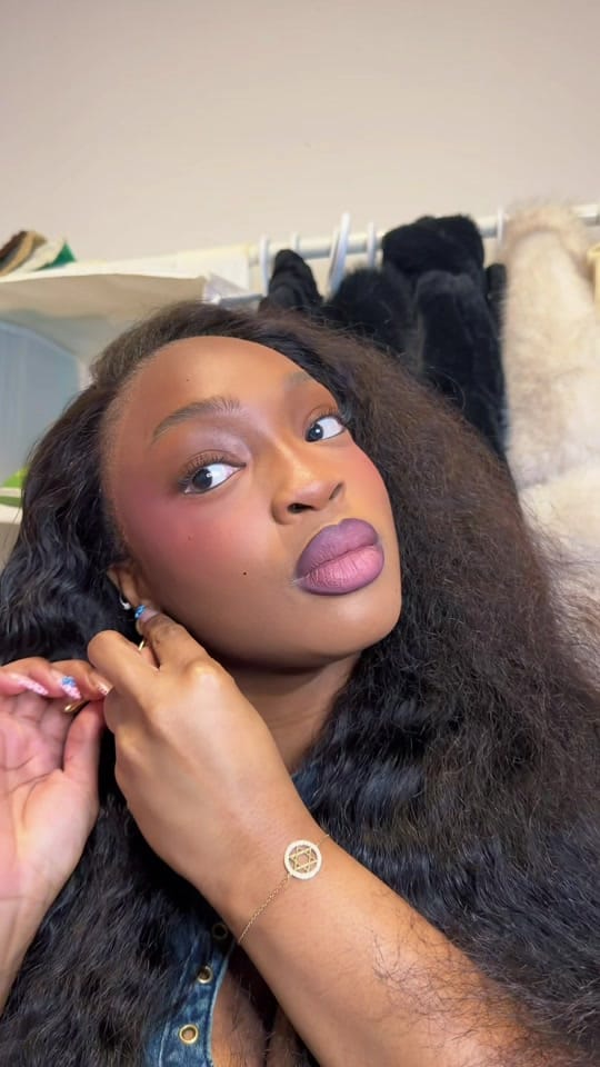 Post 6 by Loren Kimou on TikTok (video)