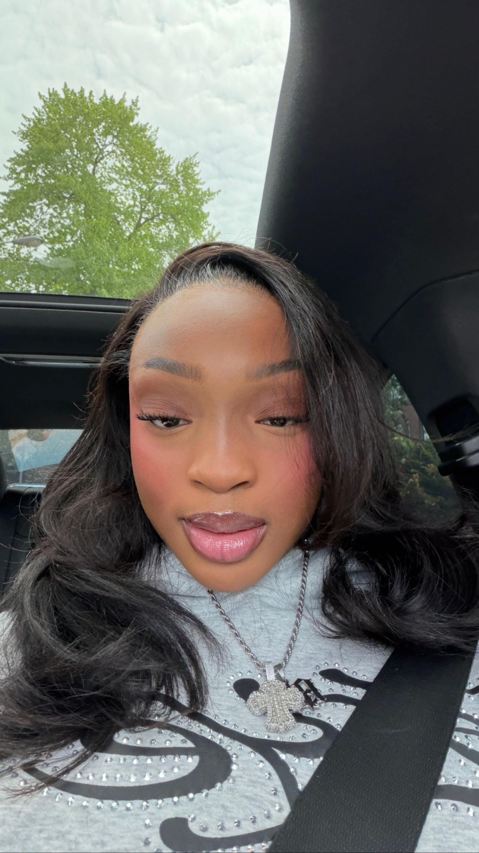 Post 3 by Loren Kimou on TikTok (video)