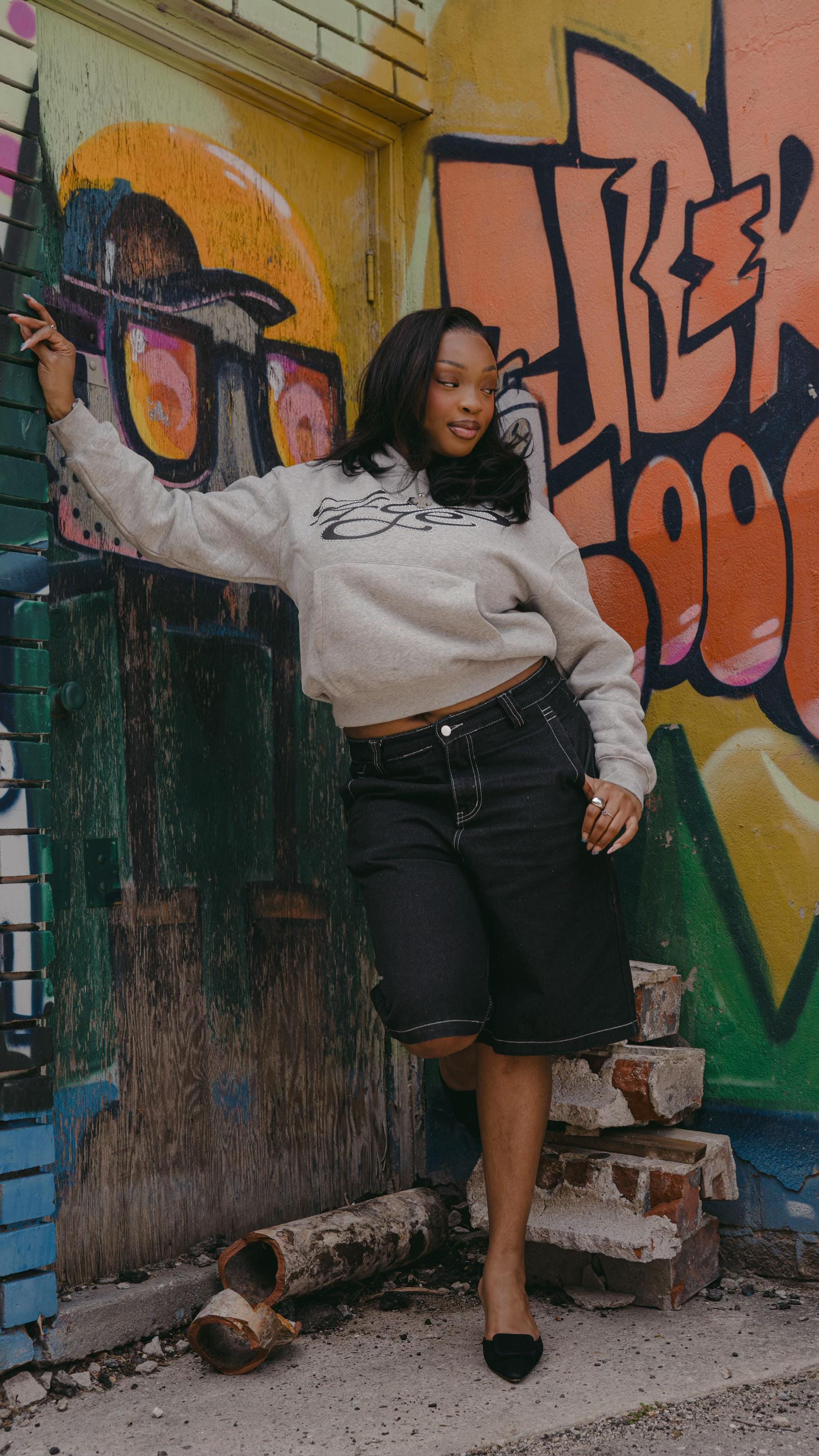 Post 4 by Loren Kimou on TikTok (video)