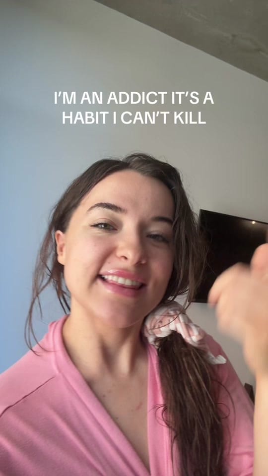 Post 4 by Anna Scott on TikTok (video)