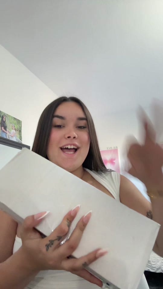 Post 5 by Chelsea Marrero on TikTok (video)