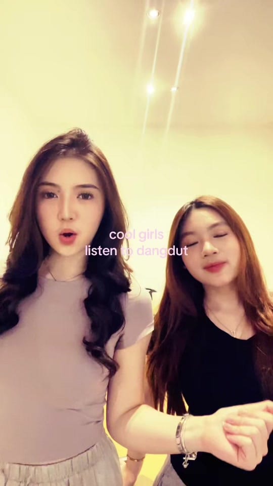 Post 4 by chelseaypari on TikTok (video)