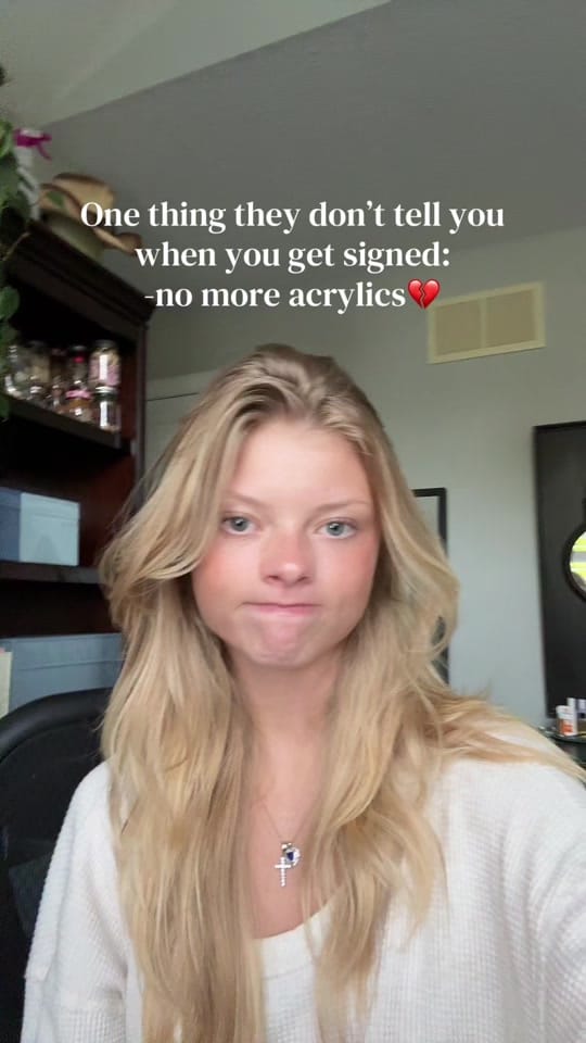 Post 6 by Tatiii on TikTok (video)