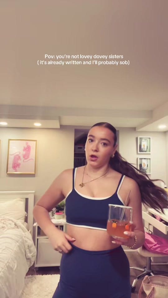 Post 3 by MARYSA VIAU on TikTok (video)