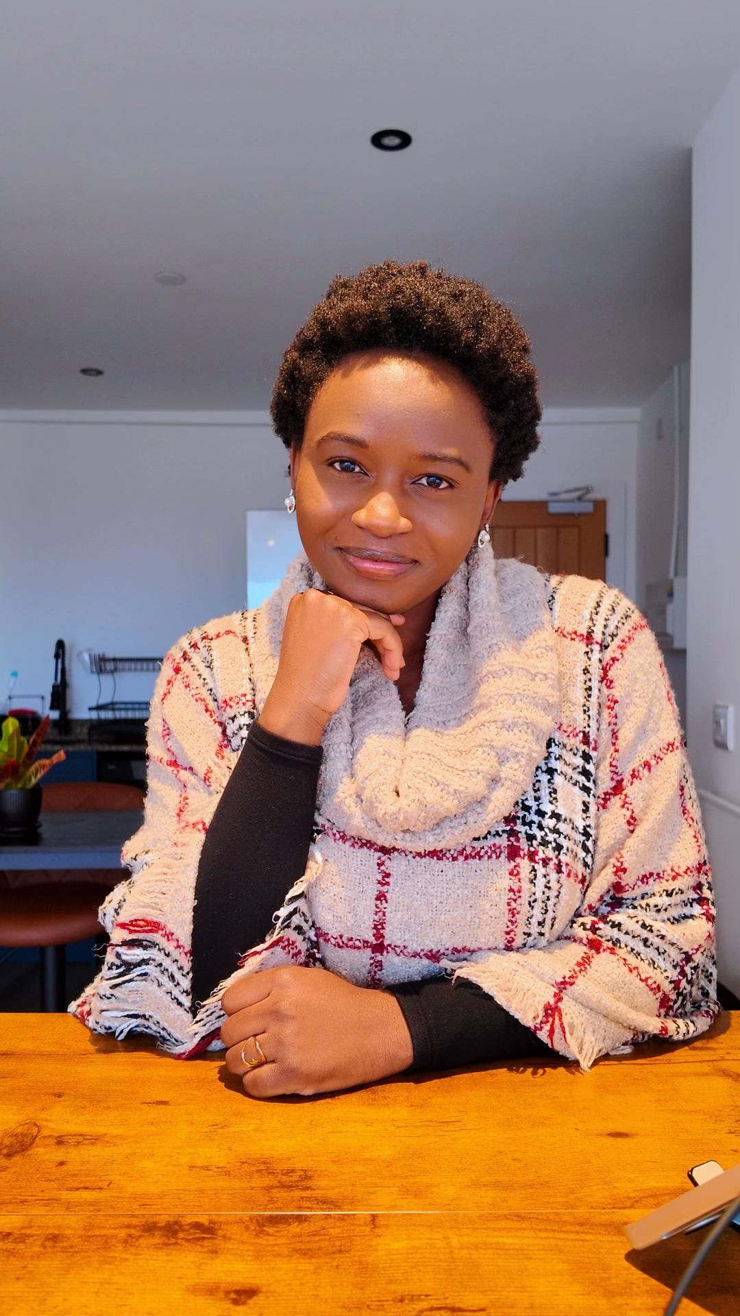 Post 1 by Tess Ogamba on TikTok (video)