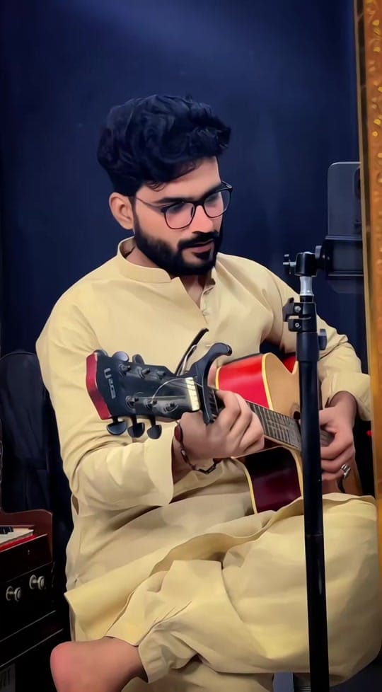 Post 4 by Musawir Nizamani on TikTok (video)