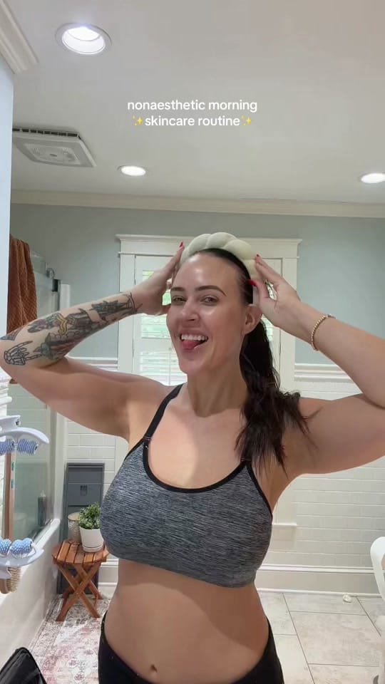 Post 3 by Chelseablackwell on TikTok (video)
