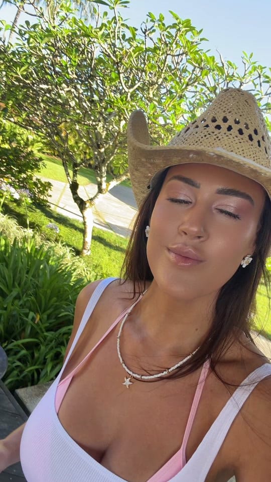 Post 10 by Chelseablackwell on TikTok (video)