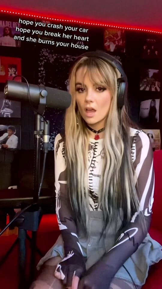 Post 10 by chelsea collins on TikTok (video)