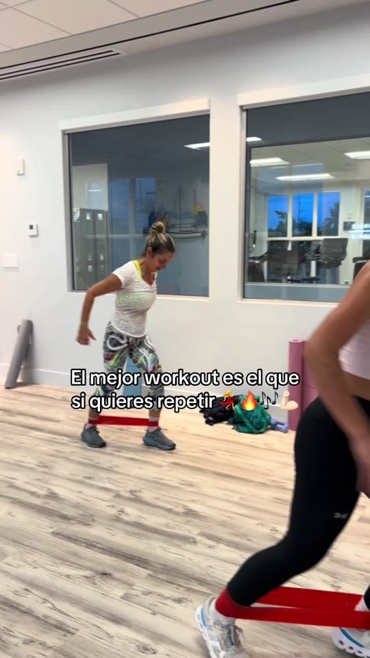 Post 4 by FaniGc on TikTok (video)