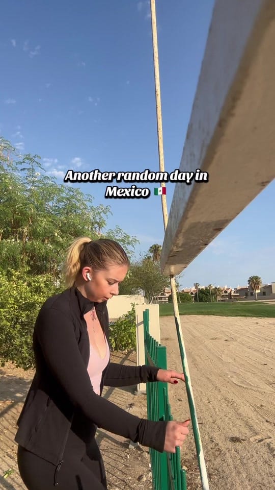 Post 8 by Aneta | Czech In Canada 🇨🇦 on TikTok (video)