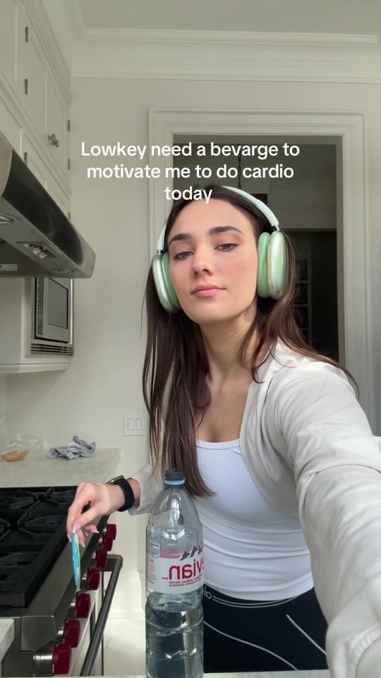 Post 3 by Victoria on TikTok (video)