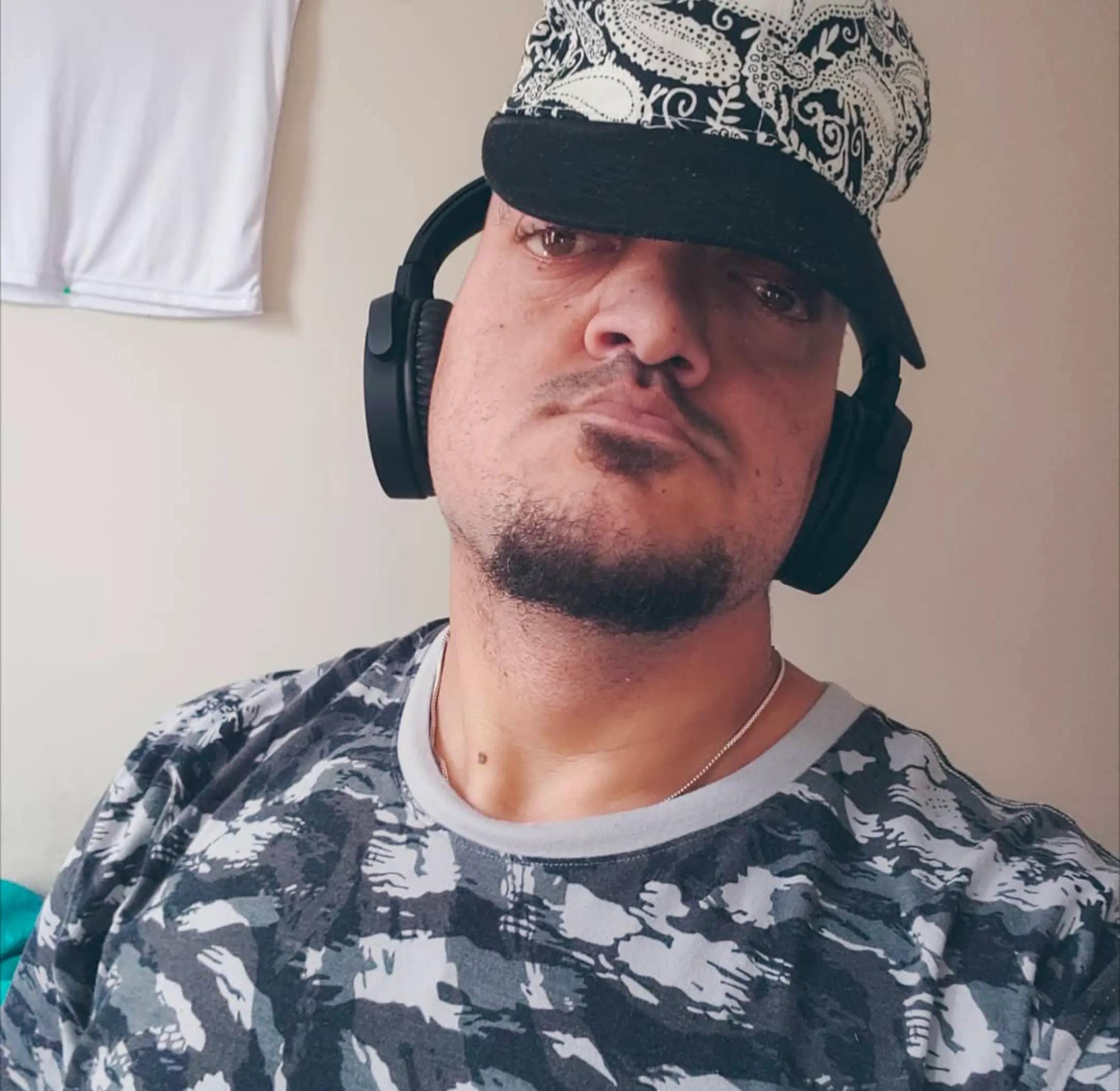 Post 2 by Tarek on TikTok (video)