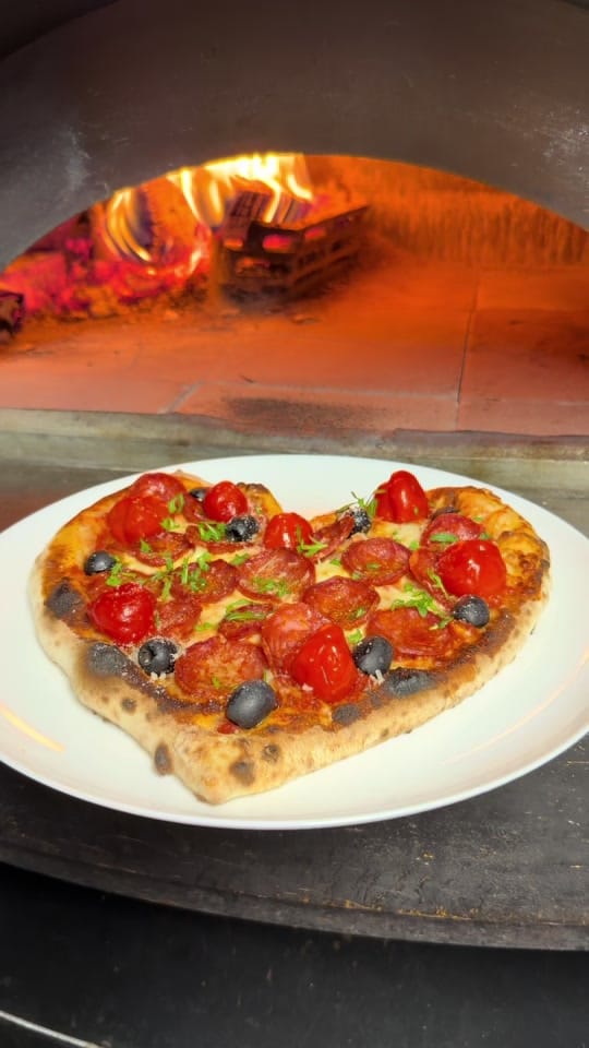 Post 9 by 🍕Nomadul Cu Pizza🍕 on TikTok (video)