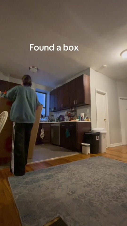 Post 4 by elliehollidaay on TikTok (video)