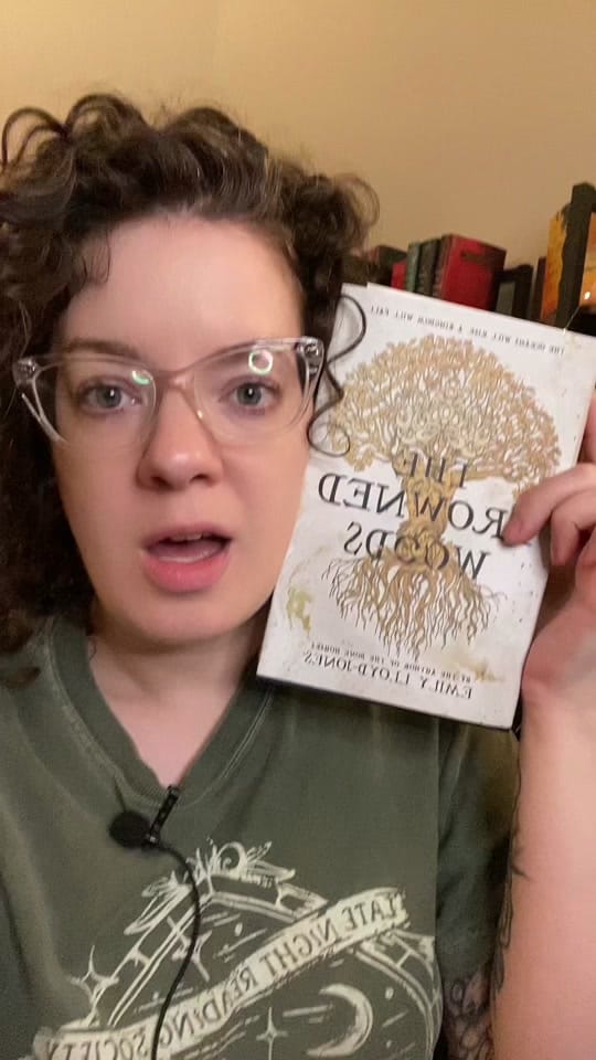 Post 7 by Sam 🌱 SFF book reviews on TikTok (video)