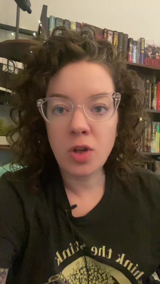 Post 4 by Sam 🌱 SFF book reviews on TikTok (video)