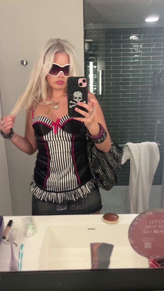 Post 6 by kels ☆ on TikTok (video)