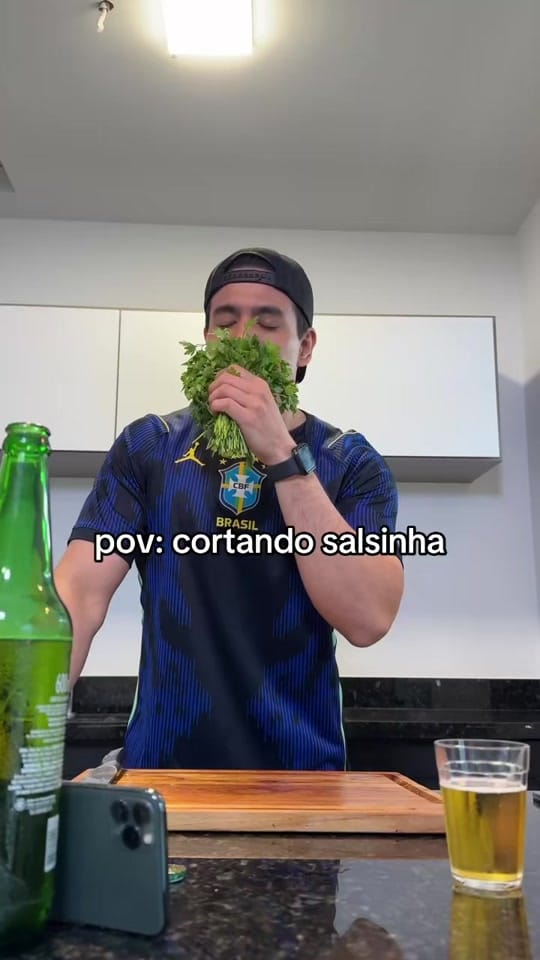 Post 1 by vitormaiacantor on TikTok (video)