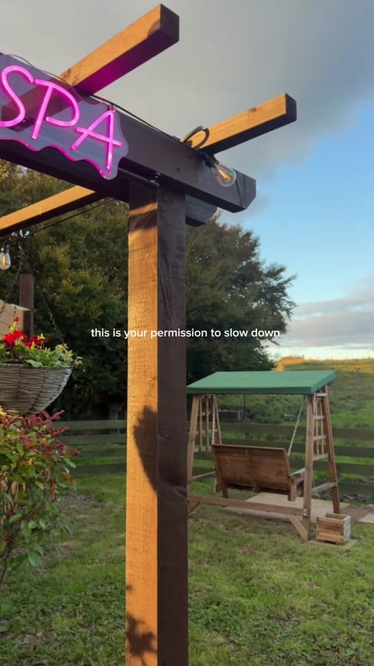 Post 8 by coorieretreats on TikTok (video)