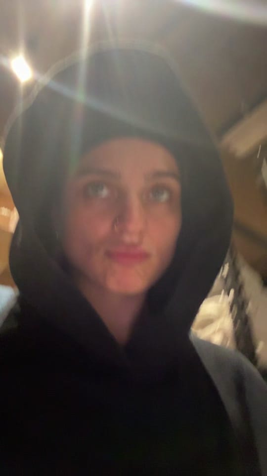 Post 1 by Yvette Lakatos on TikTok (video)