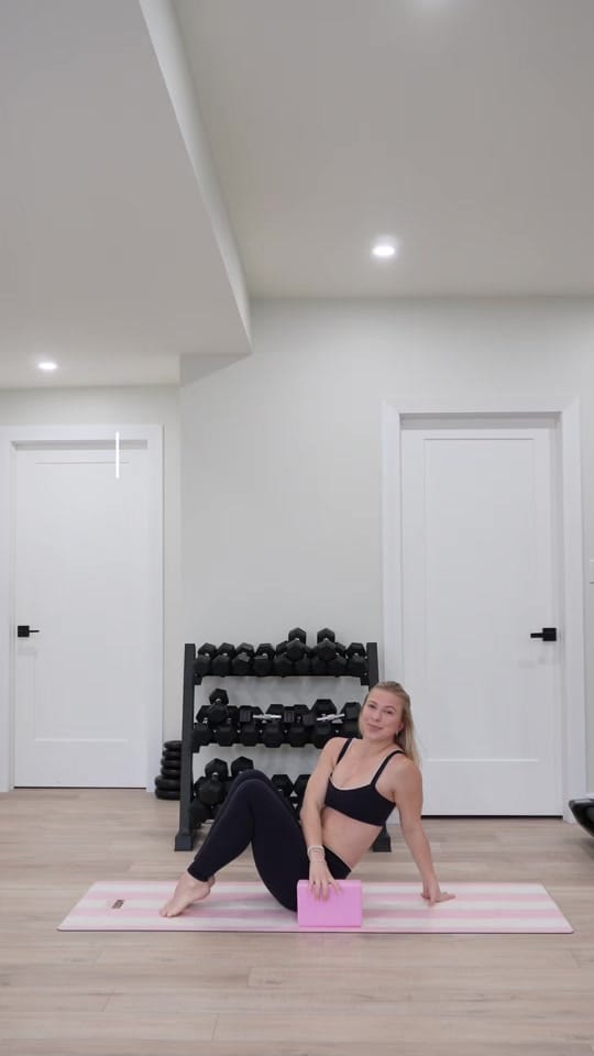 Post 4 by #HELLAFIT🤸🏼‍♀️ on TikTok (video)