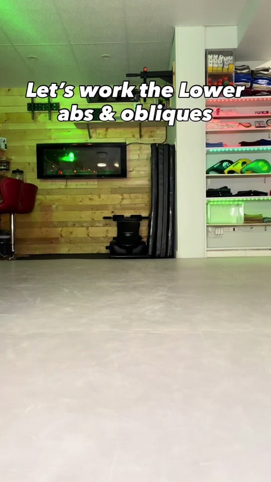 Post 4 by Valentino Ribecco Fitness on TikTok (video)