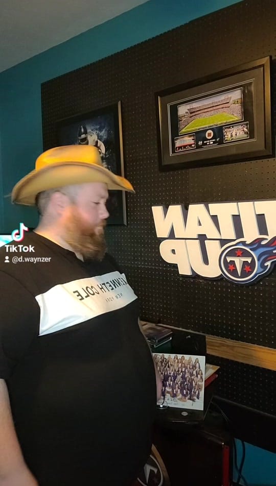 Post 2 by D.Waynzer on TikTok (video)