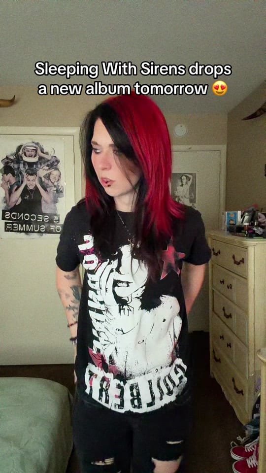Post 3 by Chelsea Smile 🍒🎱🥀🃏 on TikTok (video)